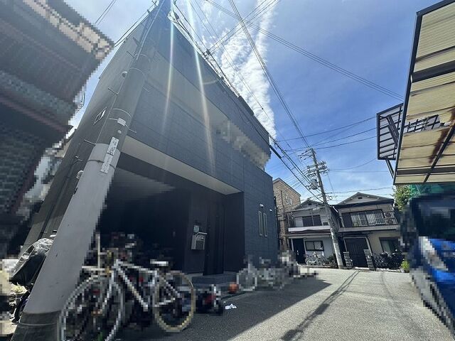 4LDK Modern House for Sale in Moriguchi, Osaka - Thumbnail 3