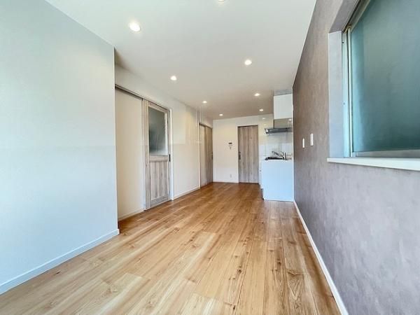 Renovated 2LDK House with Garage in Kadoma, Osaka - Thumbnail 3