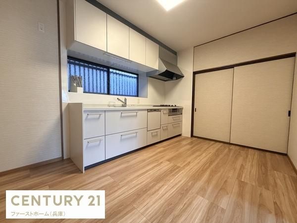4DK House for Sale in Himeji, Hyogo - 93.83 sqm - Thumbnail 2