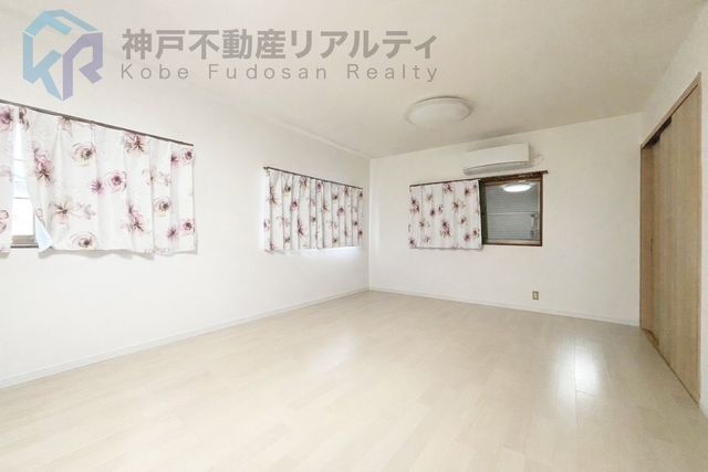 2SLDK House with Akashi Bridge View in Kobe's Tarumi Ward - Thumbnail 4