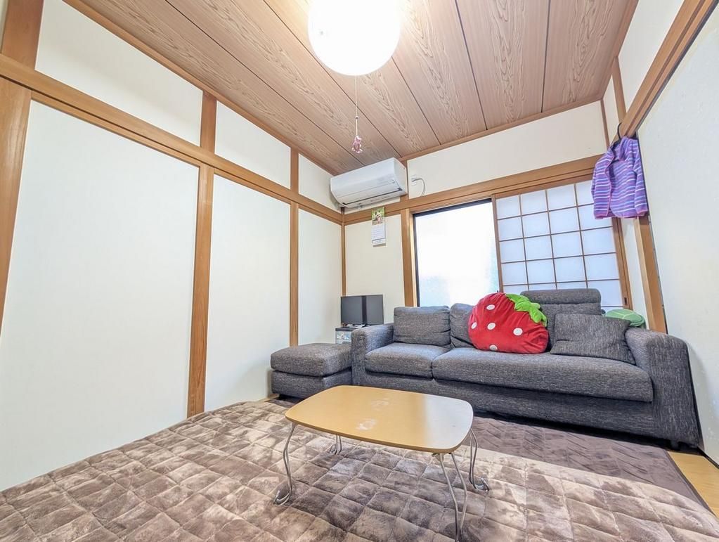 4LDK Two-Family House for Sale in Izumiotsu, Osaka - Thumbnail 2