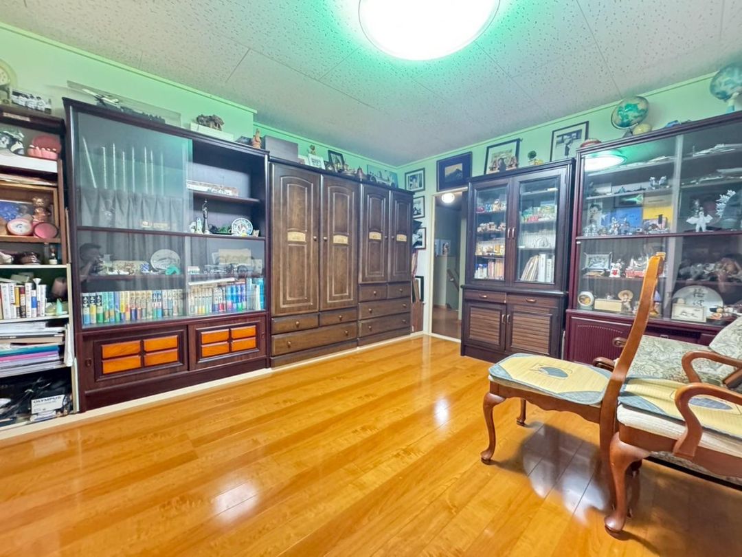 5DK Detached House for Sale in Hannan City, Osaka - Thumbnail 4