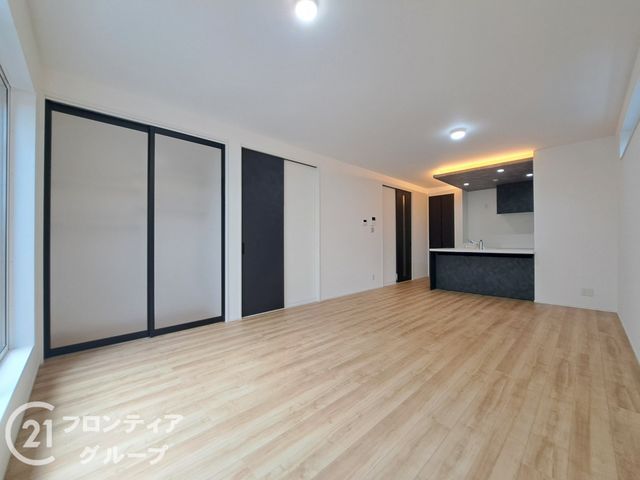 Newly Built 4LDK House in Yao City, Osaka - Thumbnail 4