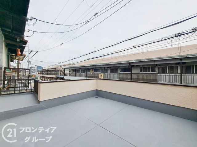 Renovated 3LDK House for Sale in Higashiosaka, Osaka - Thumbnail 2