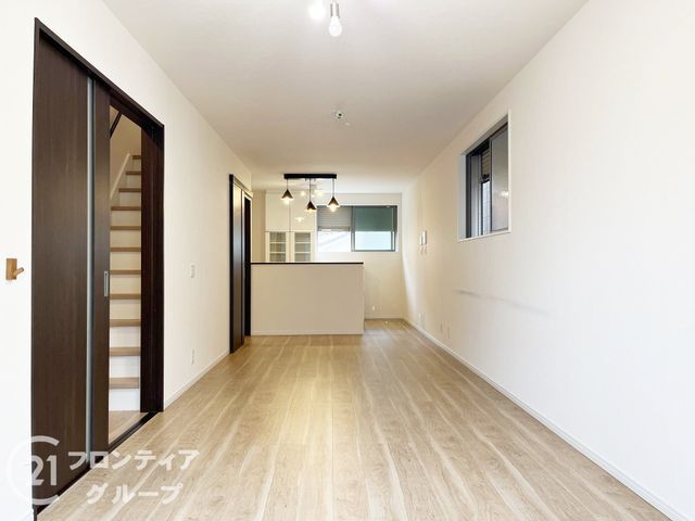 Modern 3LDK House for Sale in Sakai, Osaka - Near Asakayama Station - Thumbnail 3