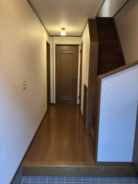 5LDK Family House with 3 Parking Spaces in Neyagawa, Osaka - Thumbnail 4