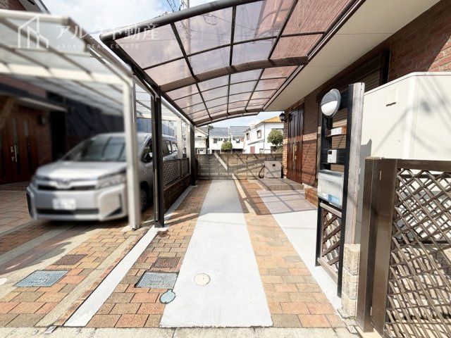 Renovated 4SLDK All-Electric House with Solar Panels in Amagasaki - Thumbnail 3