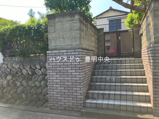 4SLDK Detached House for Sale in Yokkaichi, Mie - Thumbnail 3