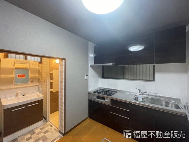 Renovated 3DK Terrace House for Sale in Osaka Nishinari Ward - Thumbnail 4