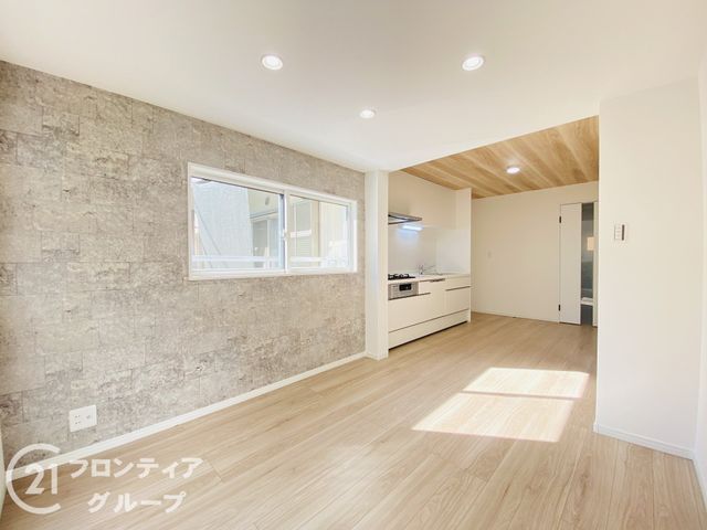 Renovated 3LDK Detached House for Sale in Osaka's Miyakojima Ward - Thumbnail 3