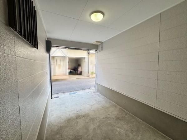 Renovated 4LDK House Near Shimmizu Station, Moriguchi - Thumbnail 2