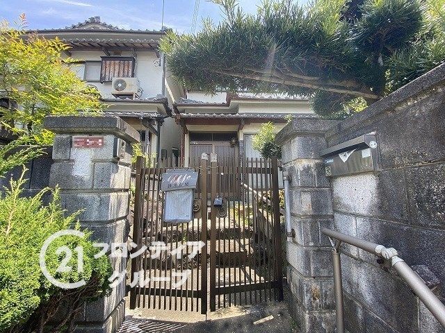 5DK Detached House for Sale in Hirakata, Osaka - Thumbnail 3