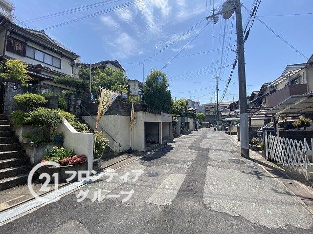 5DK Detached House for Sale in Hirakata, Osaka - Thumbnail 2