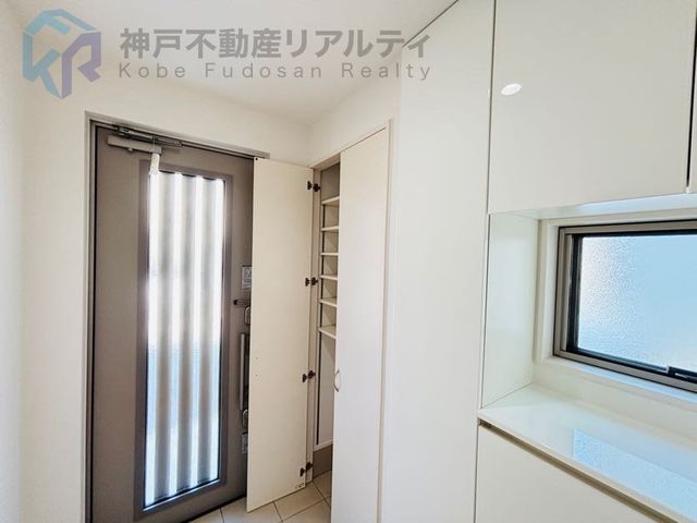 4LDK Detached House for Sale in Kobe Nishi Ward, Hyogo - Thumbnail 3
