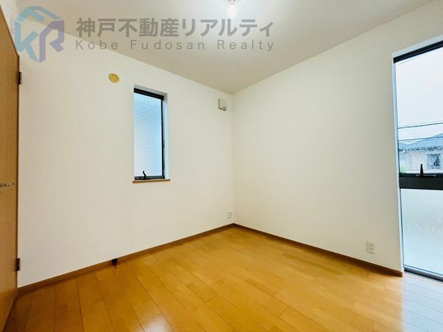Renovated 3LDK House in Kasugadai, Kobe with Garden & Parking - Thumbnail 4