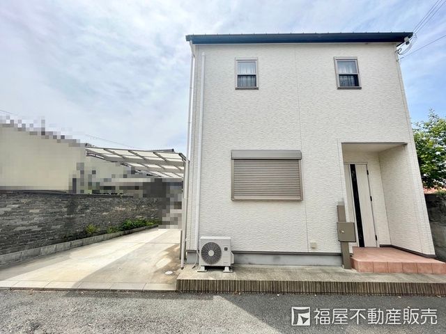 Modern 4LDK House for Sale in Himeji, Hyogo - Built 2019 - Thumbnail 2