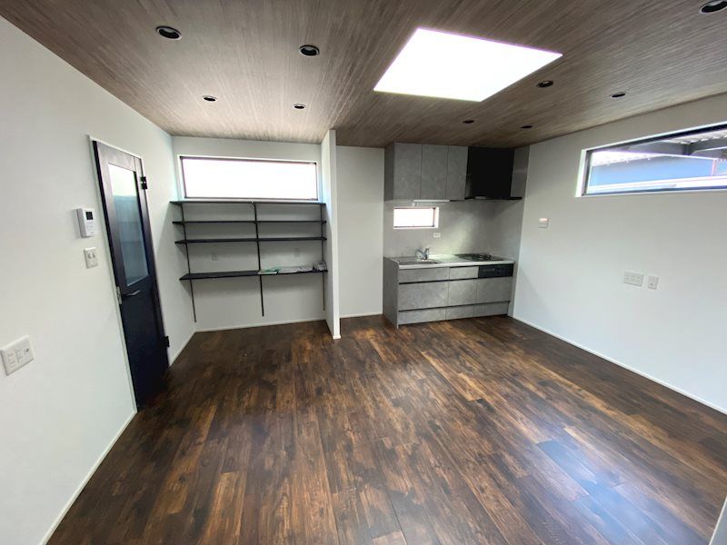 2LDK Modern House for Sale in Yokkaichi, Mie - Thumbnail 4
