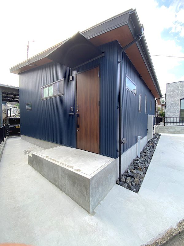 2LDK Modern House for Sale in Yokkaichi, Mie - Thumbnail 2