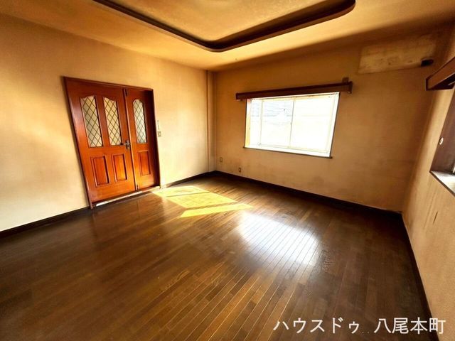 2LDK House with Warehouse in Yao City, Osaka - Thumbnail 3