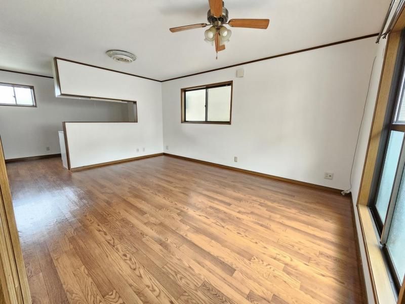4LDK House for Sale in Moriguchi, Osaka - 93 sqm - Thumbnail 2