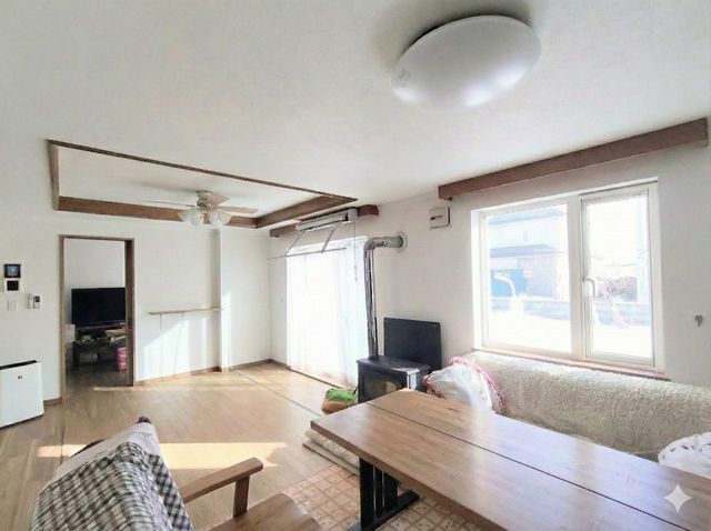 Spacious 3LDK House with Dog Run in Ishikari, Hokkaido - Thumbnail 2
