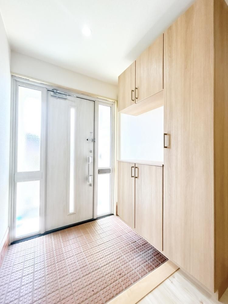 Renovated 3LDK House with 4-Car Parking Near Enino Station, Eniwa - Thumbnail 4
