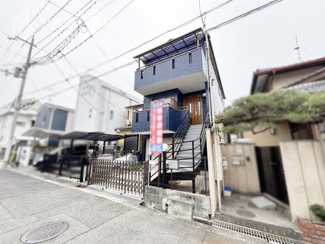 Renovated 5DK House with 3-Car Garage near Sanda Station, Amagasaki - Thumbnail 2