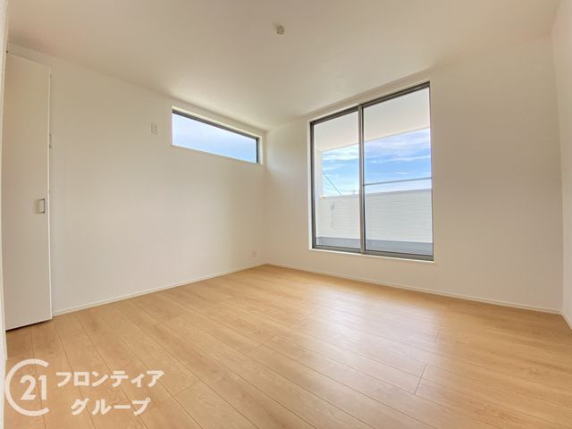 New 3LDK House in Himeji with Modern Kitchen & Parking - Thumbnail 3