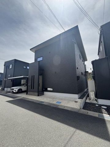Modern 3LDK House in Fukuchiyama with Parking - Thumbnail 3