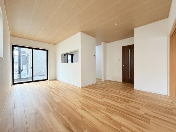 Renovated 4LDK Detached House in Tawaramoto, Nara - Thumbnail 3