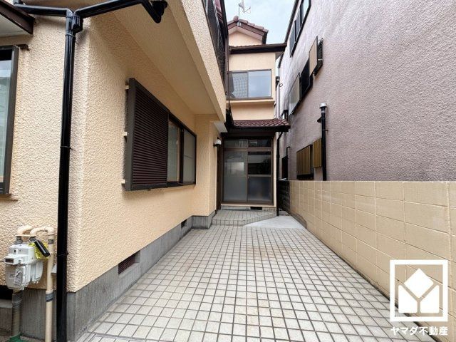 4LDK Detached House in Koshien, Nishinomiya, Hyogo - Thumbnail 2