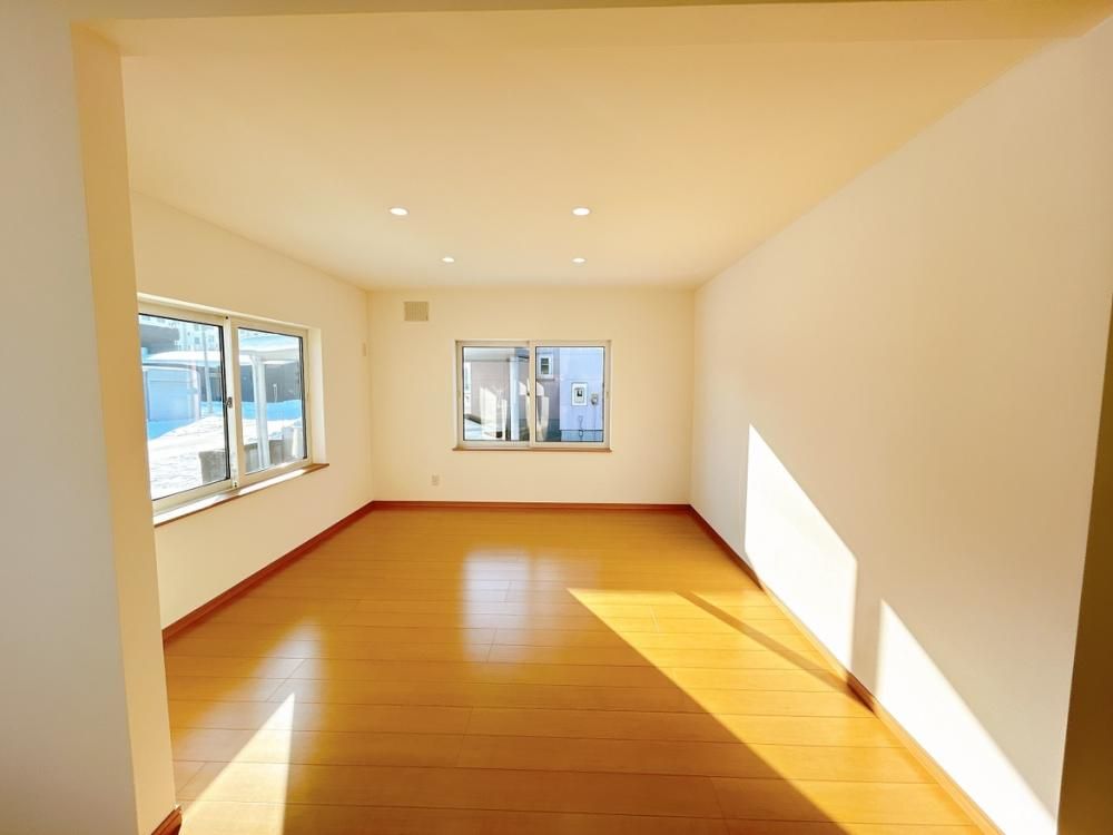 Renovated 4LDK House in Iwamizawa, Hokkaido with 3 Parking Spaces - Thumbnail 4