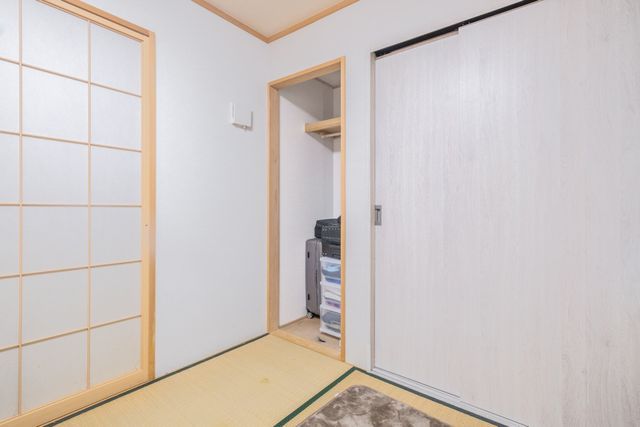 2SLDK Family Home for Sale in Amagasaki, Hyogo - 16 Min Walk to Station - Thumbnail 2