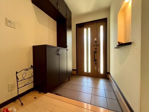 3LDK House for Sale in Konohana-ku, Osaka - Thumbnail 2