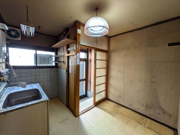 Affordable Terraced House Near Tokiwa Station in Kyoto - Thumbnail 3