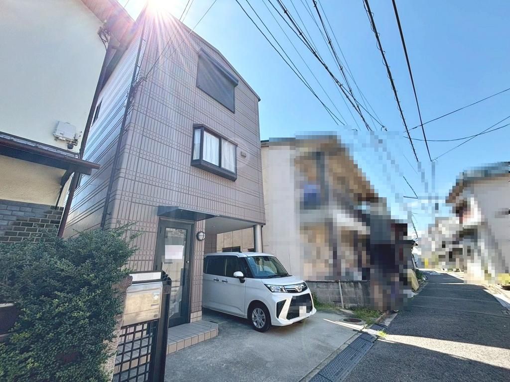 Spacious 4DK Steel-Frame House for Sale in Sakai, Osaka - Thumbnail 2