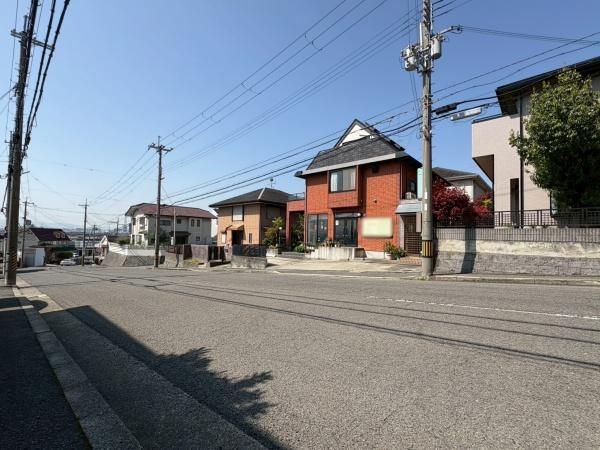 4LDK Detached House for Sale in Wakayama City, 168.67 sqm - Thumbnail 2