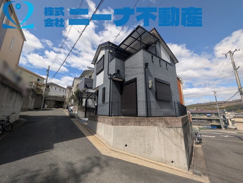 3LDK Corner Lot House in Kashiwara, Osaka | 16 Min Walk to Station - Thumbnail 2