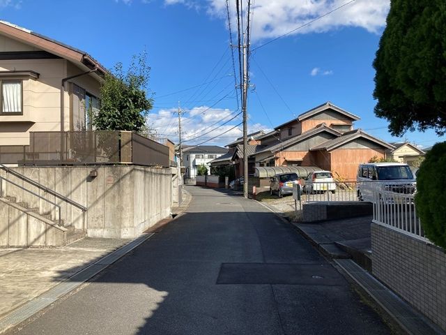 5LDK House for Sale in Yokkaichi City, Mie Prefecture - Thumbnail 2