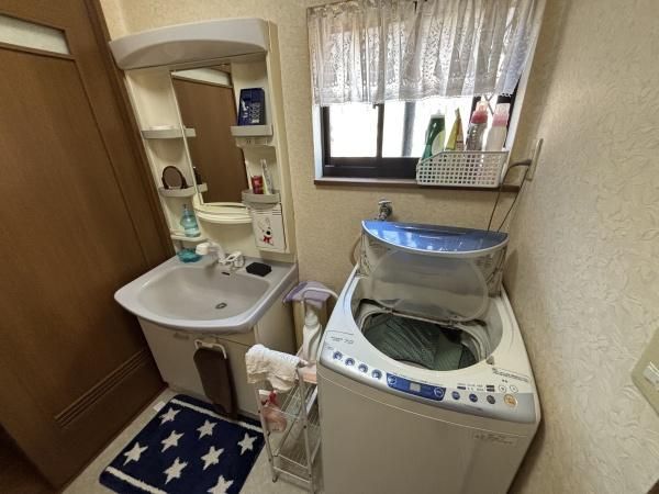 6DK Detached House on 244sqm Land near Komagatani Station, Hirakata - Thumbnail 4