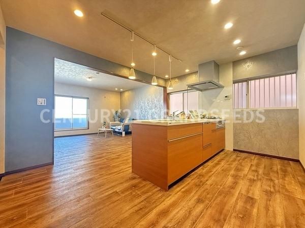 3LDK House for Sale in Takatsuki, Osaka - 113.53m2 - Thumbnail 2