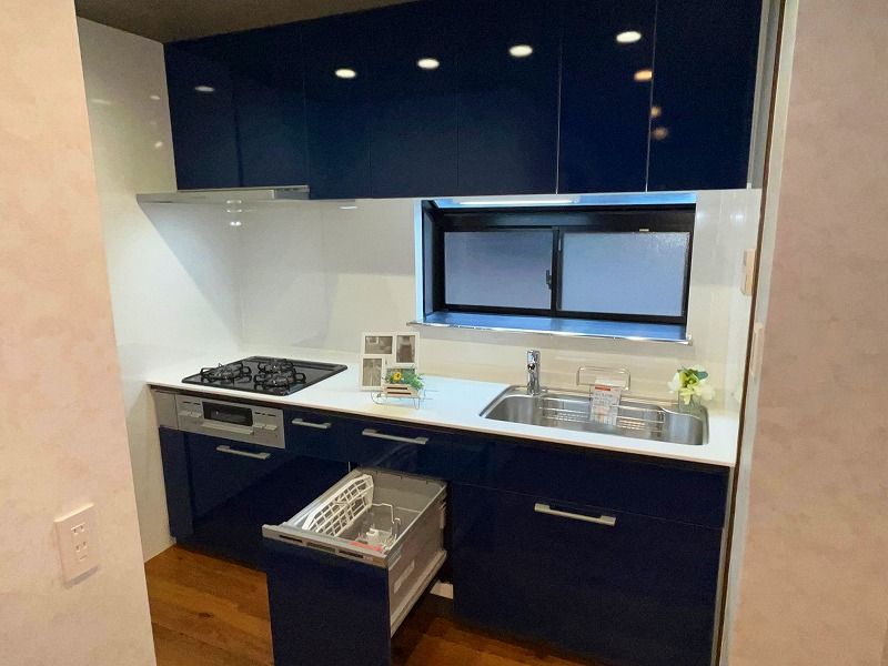 Renovated 4LDK Steel House near Harinakano Station, Osaka - Thumbnail 4