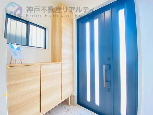 Renovated 4LDK House with 2 Parking Spaces in Kobe Suma Ward - Thumbnail 2