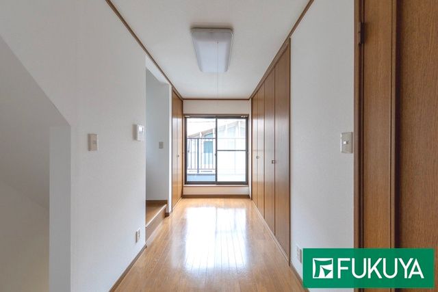 Renovated 4DK House Near Komagabayashi Station, Kobe - Thumbnail 2