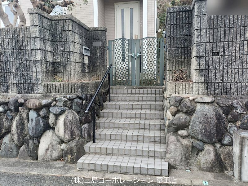 3LDK Detached House for Sale in Takatsuki, Osaka - Thumbnail 3