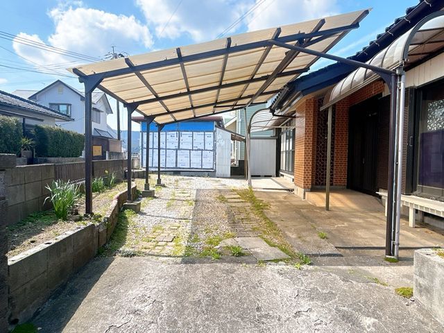 4DK House for Sale in Ibusuki, Kagoshima - 83.93 sqm - Thumbnail 3
