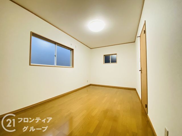 4LDK Wooden House for Sale in Moriguchi, Osaka - Thumbnail 3
