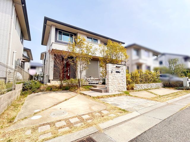Modern 4LDK House in Ashiya, Hyogo | Underfloor Heating & Parking - Thumbnail 2