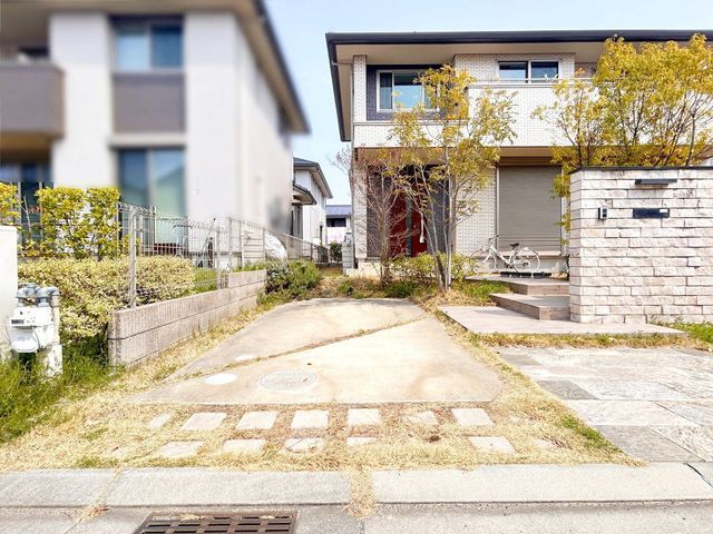 Modern 4LDK House in Ashiya, Hyogo | Underfloor Heating & Parking - Thumbnail 4
