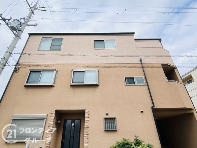 4LDK House in Kadoma, Osaka - 114 sqm on Corner Lot - Thumbnail 2
